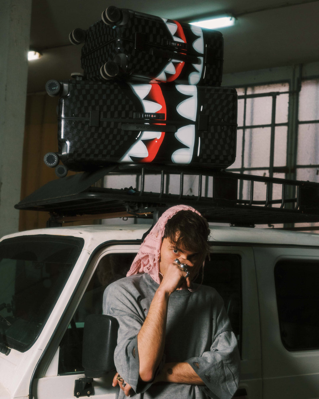 SHARKS IN PARIS HYPER PUFF CARRY-ON LUGGAGE