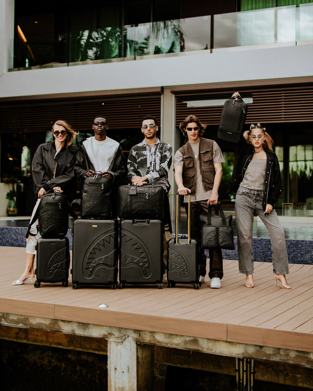 REALITY CHECK SHARKITECTURE FULL-SIZE JETBLACK LUGGAGE (GOLD HARDWARE)